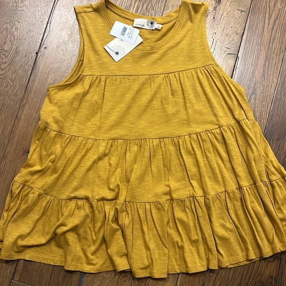 NWT everleigh tank - Picture 2 of 8